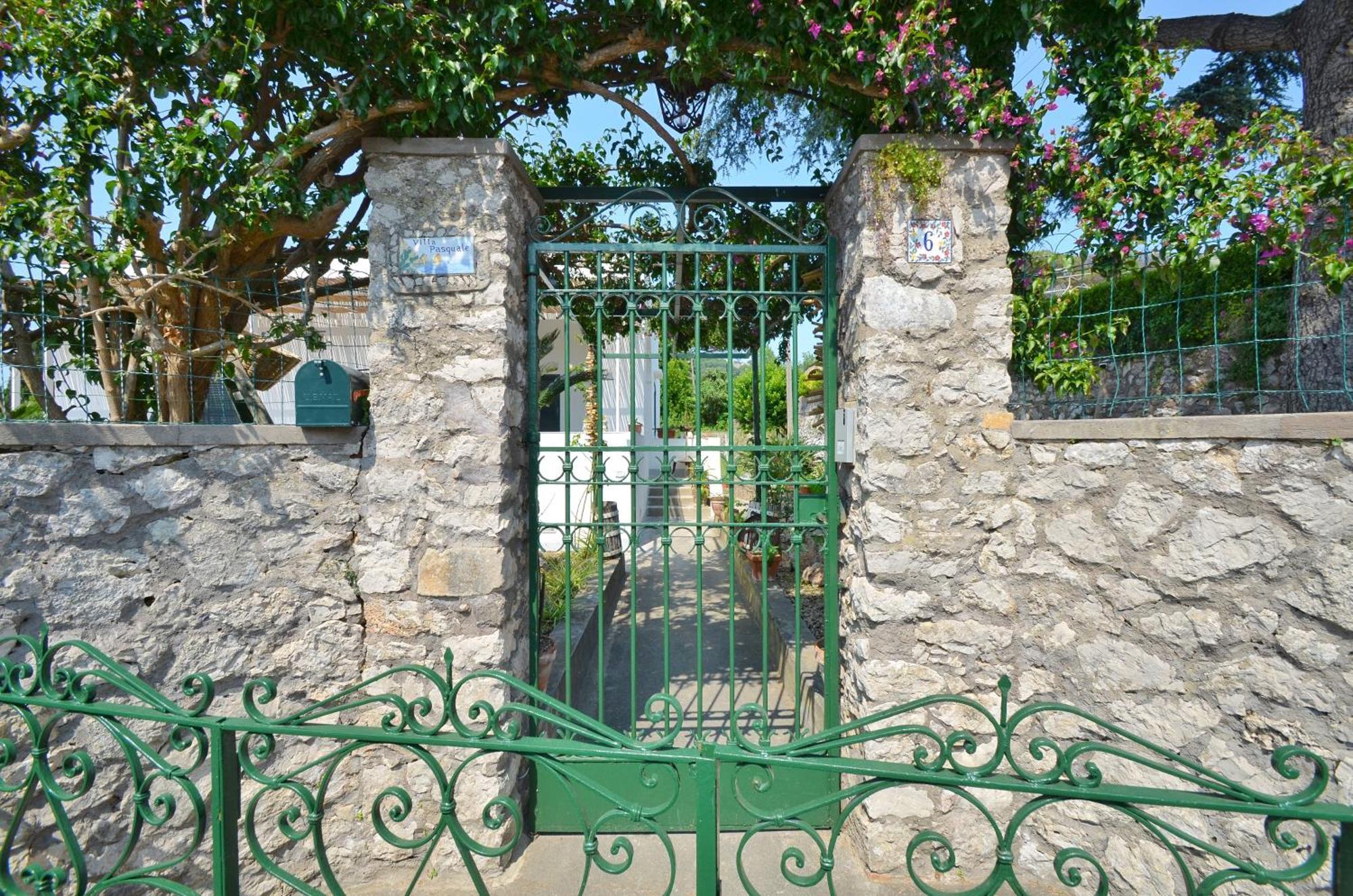 Dimora Storica Villa Pasquale กาปรี ภายนอก รูปภาพ